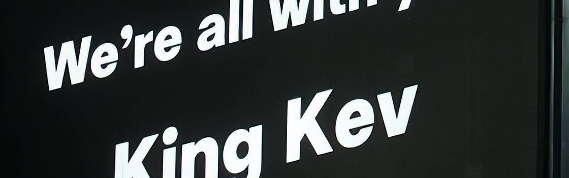 国王凯文激励喜鹊！纽卡斯尔补时绝杀4-3惊天逆转利兹联