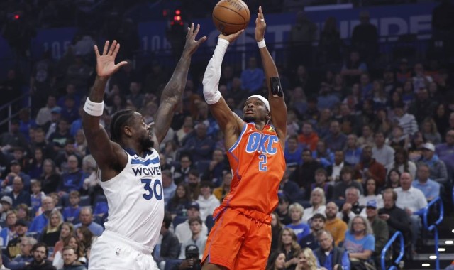 亚历山大40+6+6爱德华兹31分 雷霆擒狼豪取10连胜