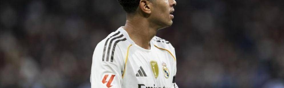 西甲0-2爆大冷：皇马又输、又丢3分，距巴萨4分夺冠难了，阿隆索压力大