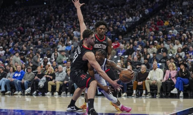 火箭3连败球队到底咋啦？一场巨大危机正在队内酝酿