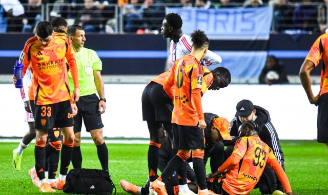 皇马战瓦伦西亚首发出炉！姆巴佩维尼领衔，阿隆索或祭出四中场阵型