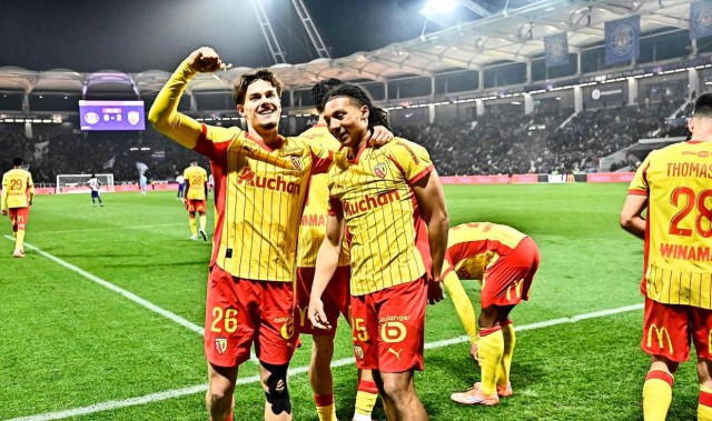 朗斯豪取9连胜，法甲领头羊疯狂晋级法国杯十六强，大巴黎是否担忧？