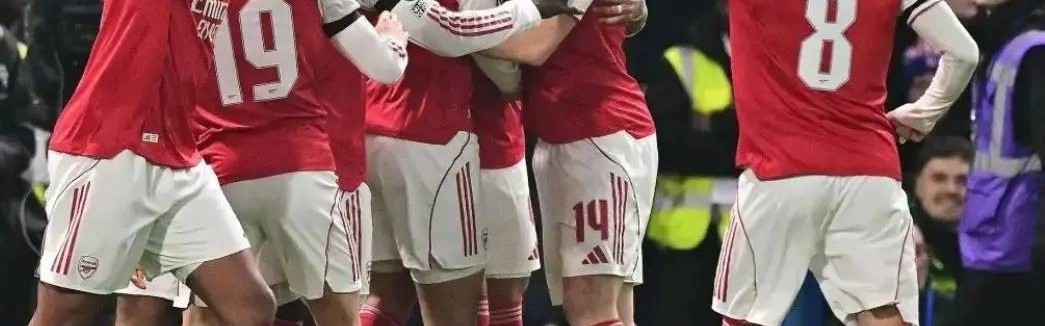 3-2！阿森纳斯坦福桥封神：赛季16人进球露冠军相，温格纪录作古