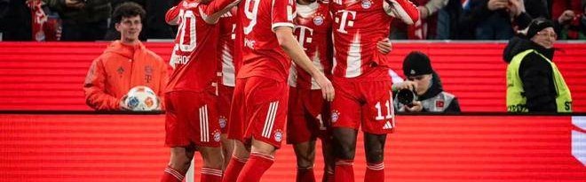 逆转！拒绝爆冷！德甲冠军上演绝杀，赛季不败继续高居榜首