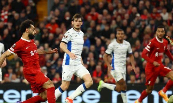 皇马的最大危机出现，国家德比胜利代价惨重，阿诺德能否扛起右路大旗？