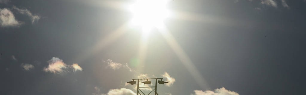 曼联任意球战术：费尔南德斯与芒特的默契配合