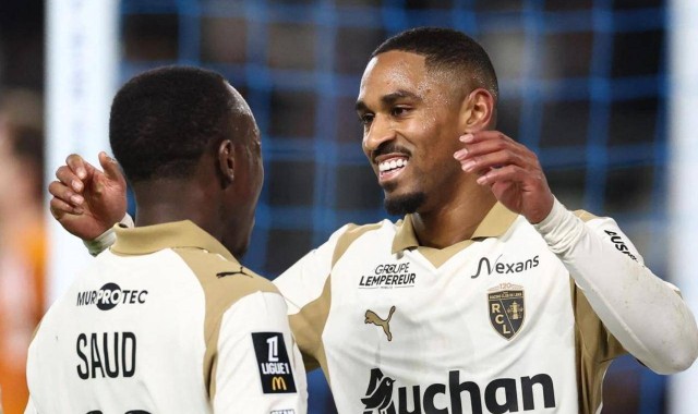 一场5-0让法甲榜首易主，大黑马狂揽52分，挤掉大巴黎，成功登顶