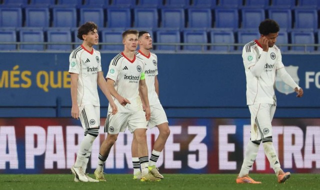 巴萨2025年西甲联赛火力全开：36场比赛打进100球的秘密