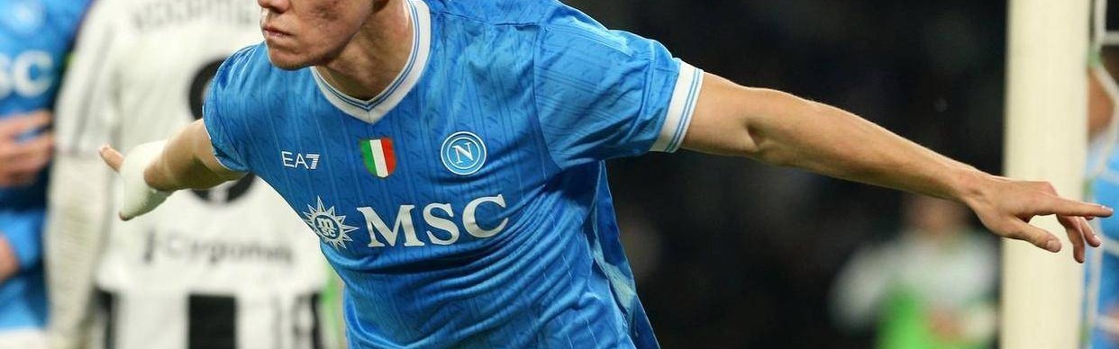 意甲第14轮爆冷夜！那不勒斯绝杀尤文登顶，罗马翻车，积分榜乱成一锅粥