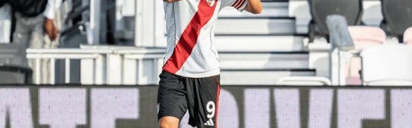 冬窗首签落定！本菲卡官宣佛得角国脚卡布拉尔加盟，穆帅阵容补强添关键拼图